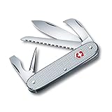 A CUT ABOVE THE REST: Compact, agile and ready to face any adventure head-on. Our range of Swiss Army Knives have been established since 1897 and continue to be an icon of utility and smart design. DURABLE CONSTRUCTION: Swiss made stainless steel con...