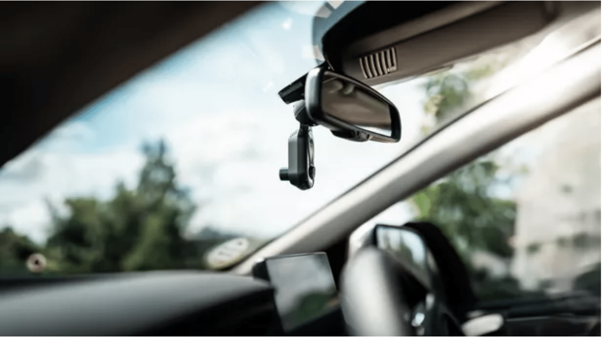 Nextbase iQ Smart Dash Cam