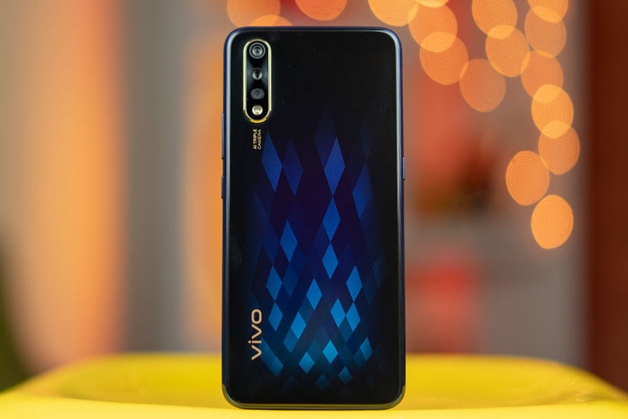 vivo s1 design back